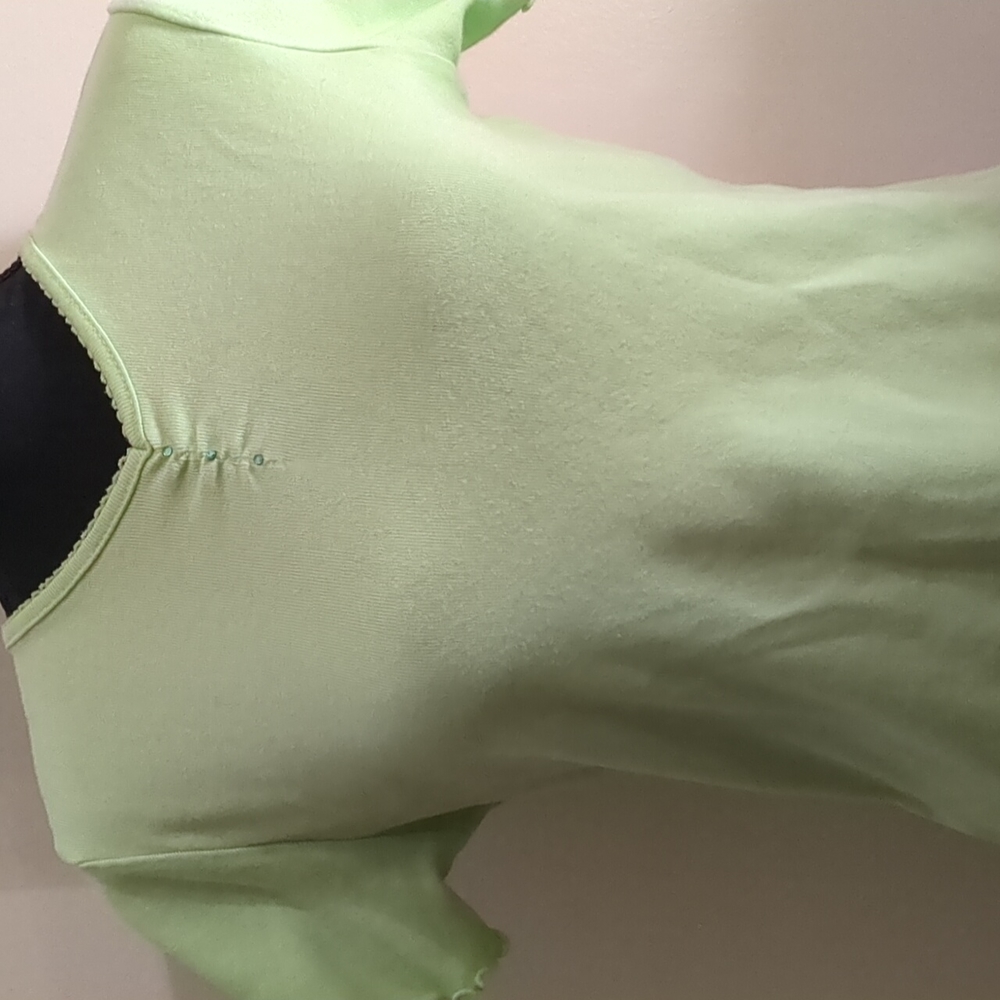 No Boundaries Green Short Sleeve Tee Soft Lightweight (girls)